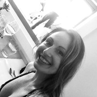 Angela Nahas